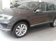 Volkswagen Touareg 2017 - Bán xe Touareg 3.6V, V6, ưu đãi 40tr + Nhiều ưu đãi hấp dẫn. LH: 0944064764 Ngọc Giàu