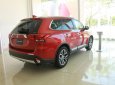 Mitsubishi Outlander 2018 - Cần bán Mitsubishi đời 2018, màu đỏ