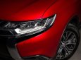 Mitsubishi Outlander 2018 - Cần bán Mitsubishi đời 2018, màu đỏ