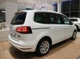 Volkswagen Sharan 380 TSI 2017 - (VW Trường Chinh) Sharan 7 chỗ nhập khẩu Bồ Đào Nha, giá tốt, khuyến mãi lớn tháng 9, liên hệ Hotline 0938 280 264