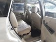 Toyota Innova 2.0E  2016 - Bán Toyota Innova 2.0E đời 2016, màu bạc số sàn