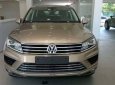 Volkswagen Touareg 2016 - Bán ô tô Volkswagen Touareg năm 2016, màu vàng, nhập khẩu