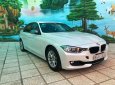 BMW 3 Series 320i 2012 - Bán xe BMW 320i màu trắng camay 2013 - 839 triệu