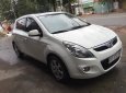 Hyundai i20 2009 - Gia đình bán Hyundai i20 đời 2009, màu trắng, nhập khẩu 