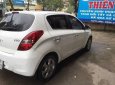 Hyundai i20 2009 - Gia đình bán Hyundai i20 đời 2009, màu trắng, nhập khẩu 