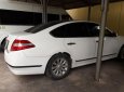 Nissan Teana 2010 - Bán ô tô Nissan Teana đời 2010, màu trắng, xe nhập chính chủ  