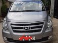 Hyundai Starex 2.5 MT 2017 - Bán Hyundai Starex 2.5 MT đời 2017, màu bạc còn mới