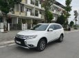 Mitsubishi Outlander 2.4  2017 - Bán Mitsubishi Outlander 2017 màu trắng, SUV 7 chỗ, nhập Nhật Bản nguyên chiếc - hàng hiếm, giá chỉ bằng xe lắp ráp