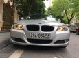 BMW 3 Series 320i 2010 - Bán BMW 3 Series 320i đời 2010, màu bạc như mới, giá chỉ 515 triệu