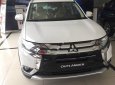 Mitsubishi Outlander 2.0 CVT 2018 - Bán Mitsubishi Outlander 2.0 CVT đời 2018, màu trắng