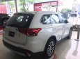 Mitsubishi Outlander  2.0 2018 - Bán ô tô Mitsubishi Outlander sản xuất năm 2018, màu trắng, liên hệ Mr Vũ Quang: 0935.782.728