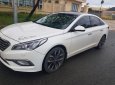 Hyundai Sonata 2.0 2015 - Bán xe Hyundai Sonata 2.0 sản xuất 2015, màu trắng, xe nhập, pô thể thao, cảm biến áp suất lốp