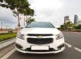 Chevrolet Cruze 1.6MT 2016 - Bán ô tô Chevrolet Cruze 1.6MT sản xuất năm 2016, màu trắng xe gia đình