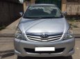 Toyota Innova 2.0MT 2010 - Cần bán xe Toyota Innova 2010 số sàn, màu bạc