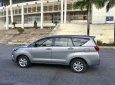 Toyota Innova 2.0E 2016 - Bán Toyota Innova 2.0E 2016 form 2017, màu ghi, biển Hn, giá tốt