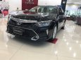 Toyota Camry  2.0E 2018 - Cần bán Toyota Camry 2.0E sản xuất năm 2018, màu đen, giá chỉ 972 triệu