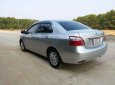 Toyota Vios E  2010 - Cần bán xe Toyota Vios E 2010, màu bạc chính chủ, giá chỉ 318 triệu