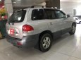 Hyundai Santa Fe 2.0AT 2004 - Cần bán xe Hyundai Santa Fe 2.0AT 2004, màu bạc, nhập khẩu nguyên chiếc giá cạnh tranh