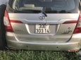 Toyota Innova 2.0E 2016 - Cần bán Toyota Innova 2.0E năm sản xuất 2016, màu bạc số sàn, giá tốt