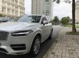 Volvo XC90 T6 Inscription 2017 - Cần bán Volvo XC90 T6 Inscription đời 2017, màu trắng, xe còn rất đẹp