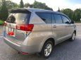 Toyota Innova 2.0E 2016 - Bán Toyota Innova 2.0E 2016 form 2017, màu ghi, biển Hn, giá tốt