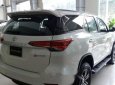 Toyota Fortuner 2018 - Bán ô tô Toyota Fortuner đời 2018, màu trắng, giá tốt