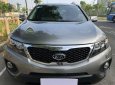 Kia Sorento  2.4AT 2012 - Cần bán lại xe Kia Sorento 2.4AT sản xuất năm 2012, màu xám, 555tr