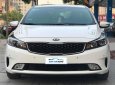 Kia Cerato 1.6AT 2017 - Bán Kia Cerato 1.6AT đời 2017, màu trắng, cực mới