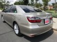 Toyota Camry 2.0 E 2017 - Tiết kiệm ngay 200 triệu khi mua Camry 2.0E mới chạy 8.000 km, còn thơm mùi mới