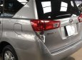 Toyota Innova 2017 - Bán xe Toyota Innova năm 2017, màu bạc số sàn