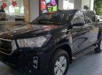 Toyota Hilux E(4x2)AT 2018 - Bán Toyota Hilux E(4x2)AT sản xuất năm 2018, màu đen, nhập khẩu, giá chỉ 695 triệu