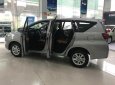 Toyota Innova 2.0E 2018 - Cần bán xe Toyota Innova 2.0E năm 2018, màu bạc