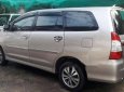 Toyota Innova 2015 - Bán xe Toyota Innova 2015 số sàn, sản xuất cuối 2015, màu vàng nâu