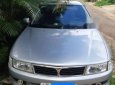 Mitsubishi Lancer 2000 - Cần bán xe Mitsubishi Lancer sản xuất 2000, về đổ xăng là chạy