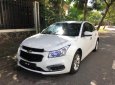 Chevrolet Cruze LT 2016 - Bán Chevrolet Cruze đời cuối 2016, màu trắng, số sàn, xe tuyệt đẹp, như mới 95%