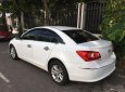 Chevrolet Cruze LT 2016 - Bán Chevrolet Cruze đời cuối 2016, màu trắng, số sàn, xe tuyệt đẹp, như mới 95%