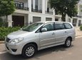 Toyota Innova   E   2013 - Cần bán Toyota Innova E 2013, màu bạc, giá tốt