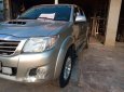 Toyota Hilux   2012 - Bán ô tô Toyota Hilux năm sản xuất 2012, màu vàng