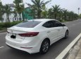 Hyundai Elantra 1.6AT 2017 - Bán ô tô Hyundai Elantra 1.6AT sản xuất 2017, màu trắng