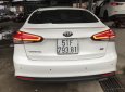 Kia Cerato 2.0AT 2016 - Bán Kia Cerato 2.0AT màu trắng số tự động, sản xuất 2016, biển Sài Gòn
