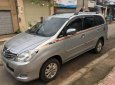 Toyota Innova G 2010 - Bán Toyota Innova G sản xuất năm 2010, màu bạc xe gia đình