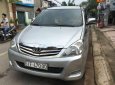 Toyota Innova G 2010 - Bán Toyota Innova G sản xuất năm 2010, màu bạc xe gia đình