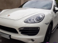 Porsche Cayenne 2010 - Cần bán lại xe Porsche Cayenne sản xuất 2010 màu trắng, 1 tỷ 999 triệu, nhập khẩu nguyên chiếc