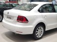 Volkswagen Polo 2018 - Xe Volkswagen Polo Sedan, màu trắng chính hãng giá tốt, trả góp 90% nhận xe ngay/ hotline: 090.898.8862