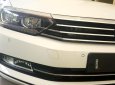 Volkswagen Passat 2017 - Bán Volkswagen Passat, màu trắng, xe Đức nhập khẩu, trả trước 500 triệu