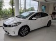 Kia Cerato AT 2017 - Bán Kia Cerato AT sản xuất năm 2017, màu trắng