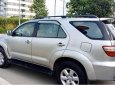 Toyota Fortuner   V  2012 - Cần bán xe Toyota Fortuner V đời 2012, màu bạc số tự động