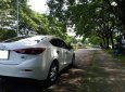 Mazda 3 2017 - Bán xe Mazda 3 đời 2017 màu trắng, giá 640 triệu, sơn zin cả xe