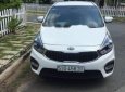 Kia Rondo   2.0MT 2017 - Cần bán gấp Kia Rondo 2.0MT sản xuất năm 2017, màu trắng