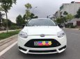 Ford Focus 2.0 2013 - Bán xe Ford Focus 2.0 full 2013, đăng kí lần đầu 2014